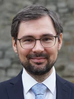 Dr. Daniel Lanzinger