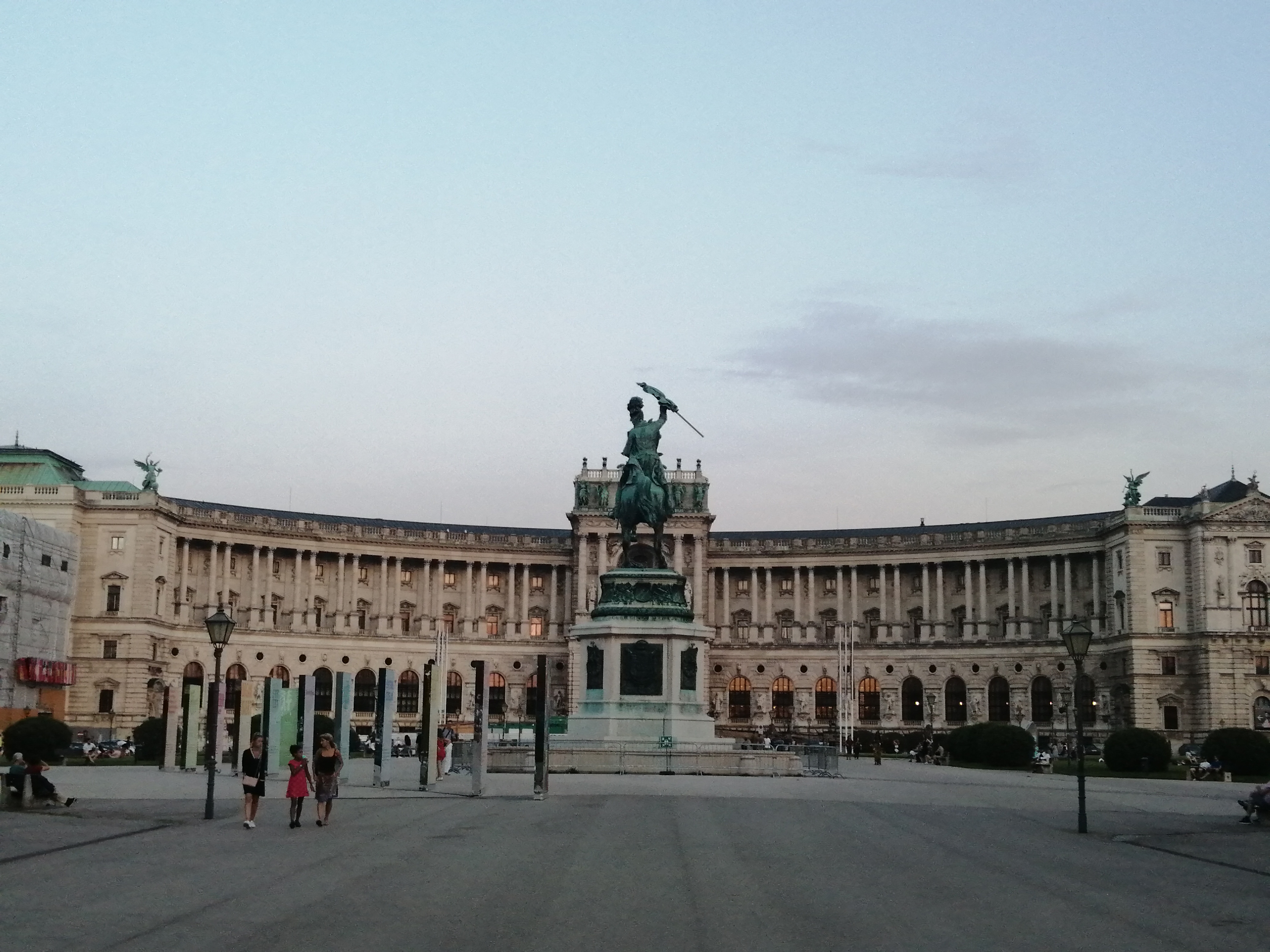 Wien Heldenplatz.jpg