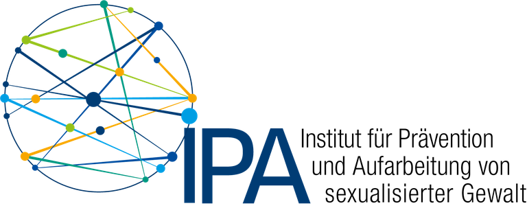 Logo_IPA_4c schwarzer Hintergrund.png
